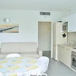 דירה Agora