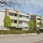 Agora بيبيوني