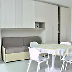 Agora דירה *